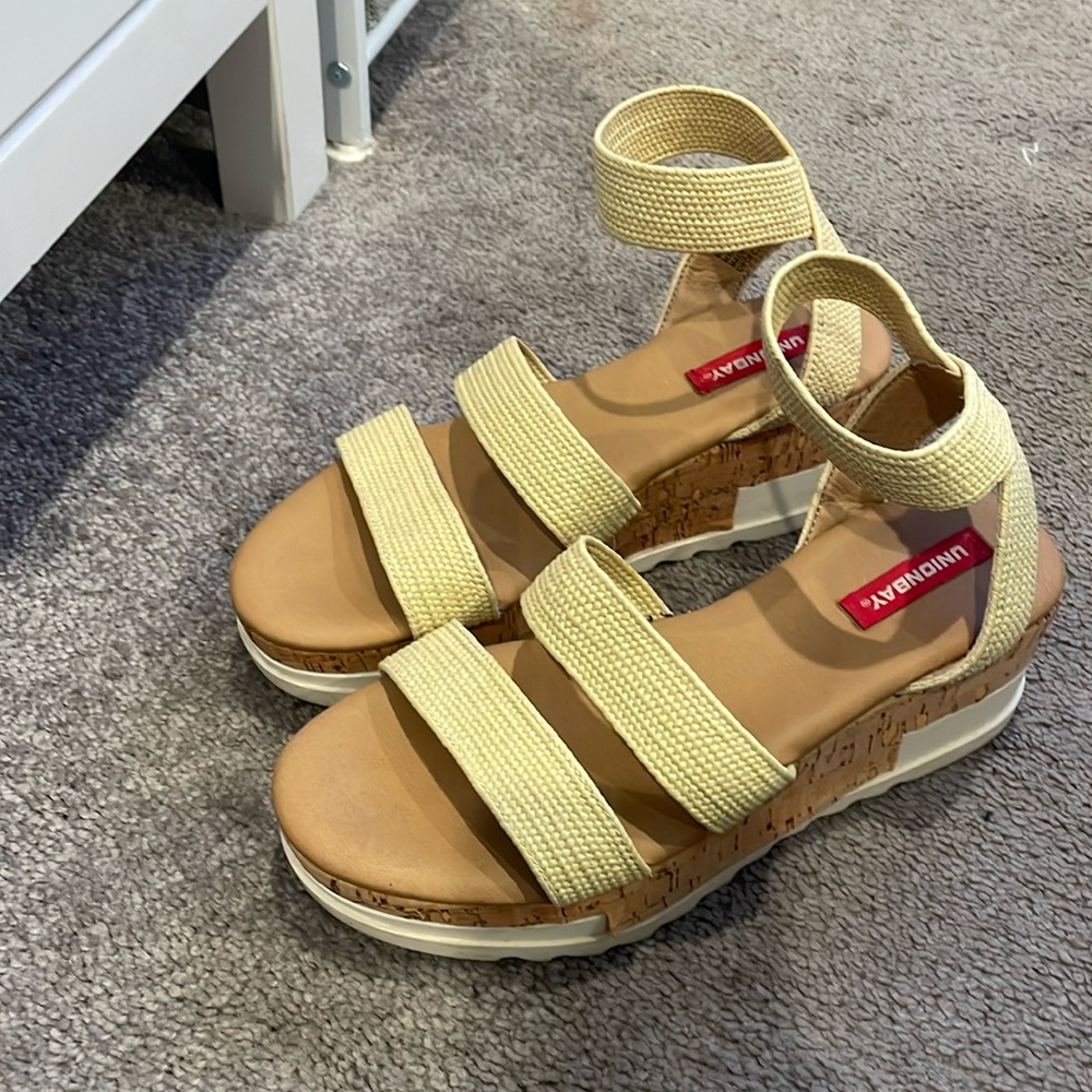 Unionbay sandals